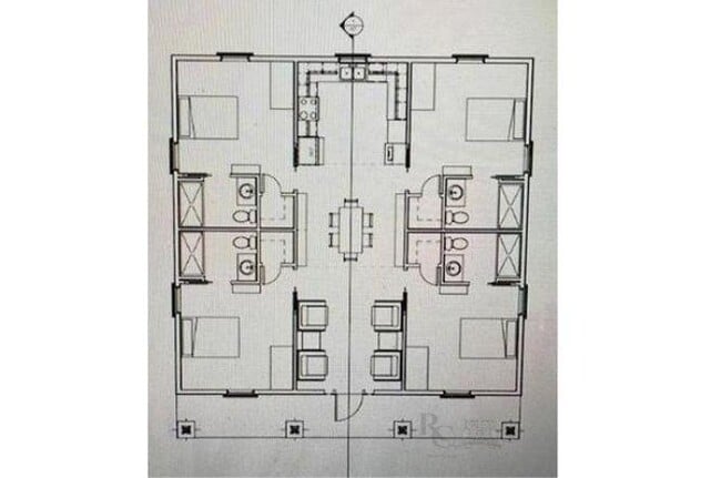 Building Photo - 703 Maple St