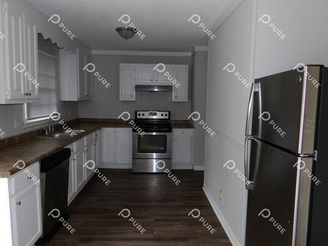 Building Photo - 3021 Deerfield!!