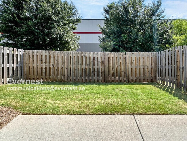 Building Photo - 1245 Fischer Trace