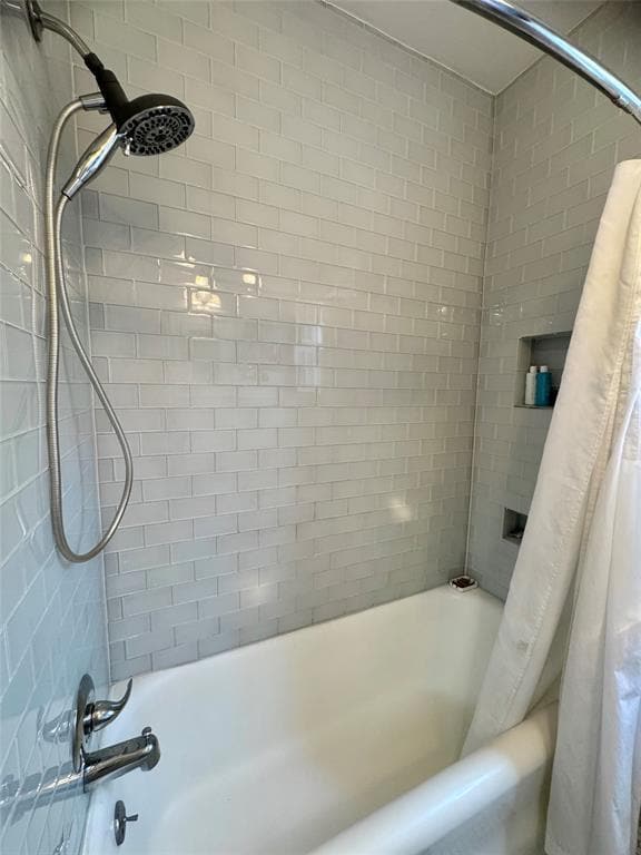 Building Photo - 807 Leonard St