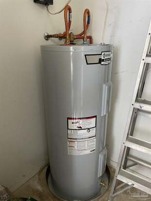 Building Photo - 319 Loveland Cir