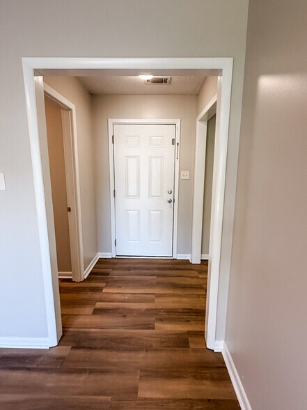 Building Photo - 128 Barnesdale Dr