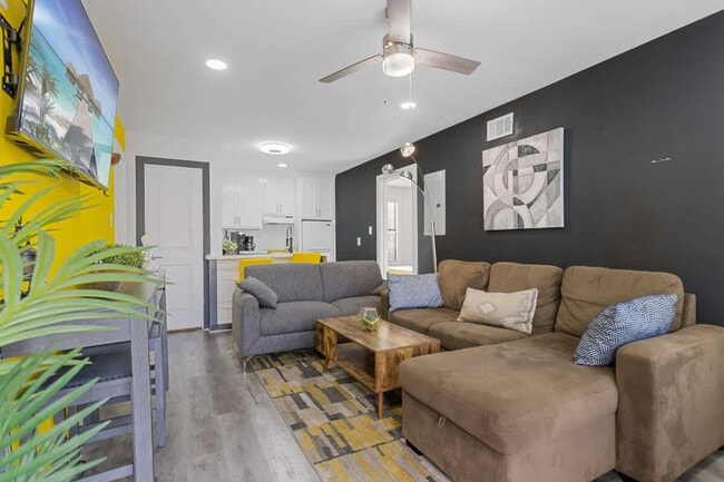 Building Photo - 2620 Arbor St