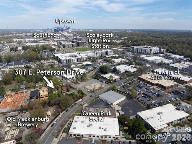 Building Photo - 307 E Peterson Dr