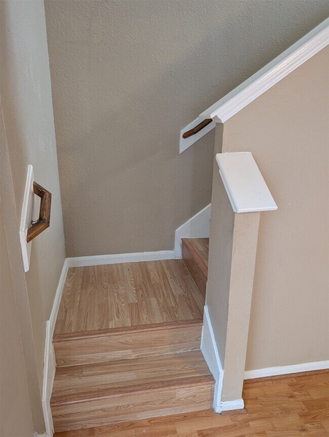 Building Photo - 29222 Legends Green Dr