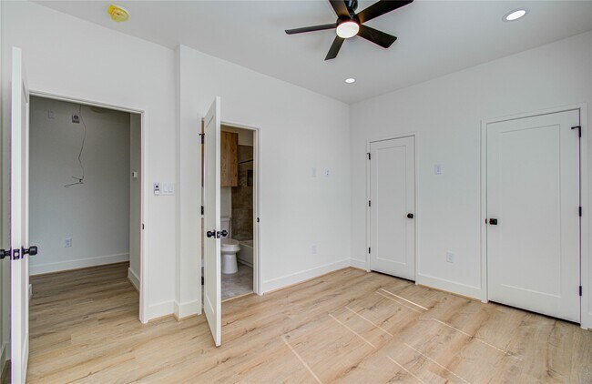 Building Photo - 1506 McKee St