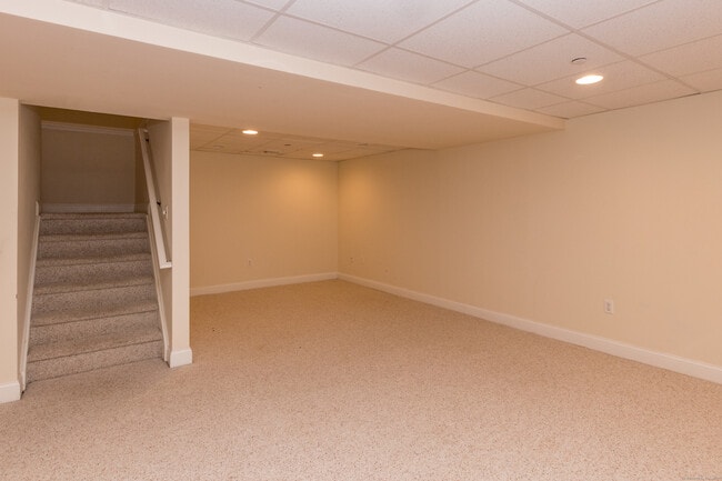 Building Photo - 14 Last Leaf Cir