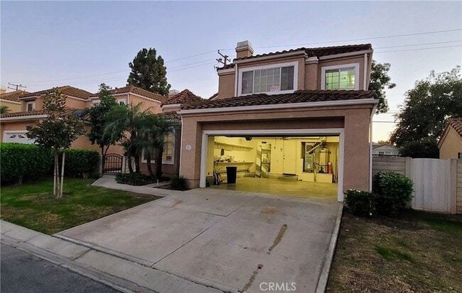 Building Photo - 14644 Bella Courte