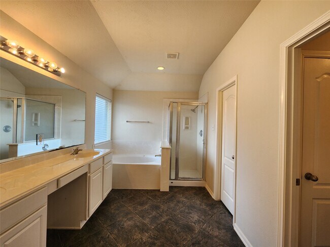 Building Photo - 15135 Heron Meadow Ln