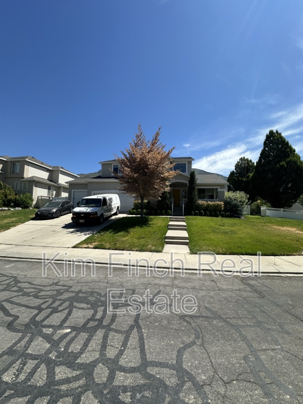 Building Photo - 9820 Deep Creek Dr