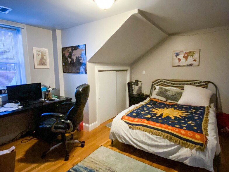 Building Photo - 23 Saint Lukes Rd