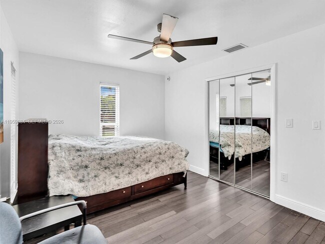 Building Photo - 1459 Rodman St