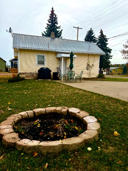 Building Photo - 105 3rd Ave W