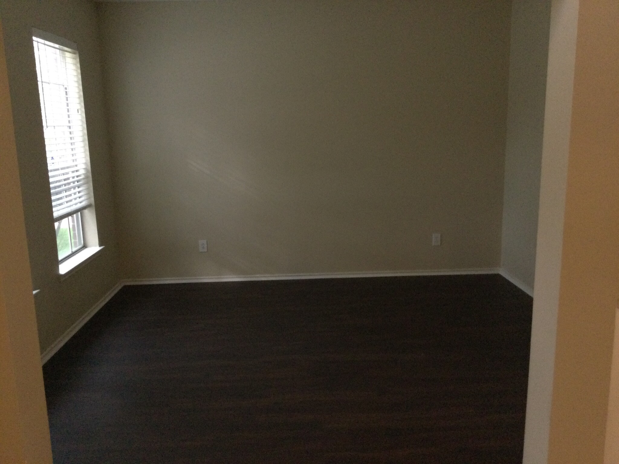 Building Photo - 2218 Laurel Oaks Dr