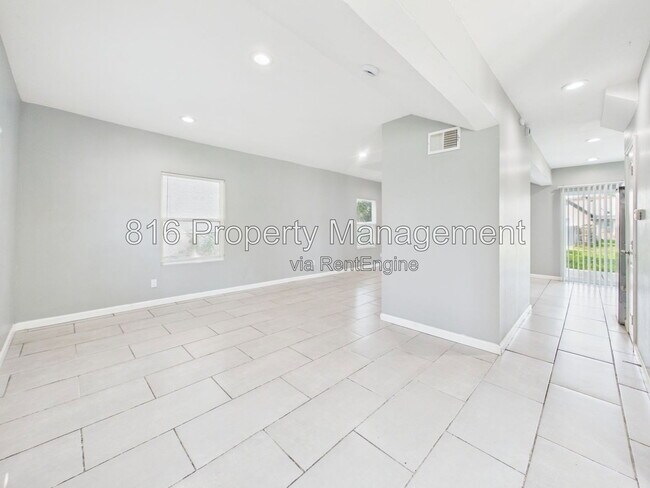 Building Photo - 1256 Pennsylvania Ave