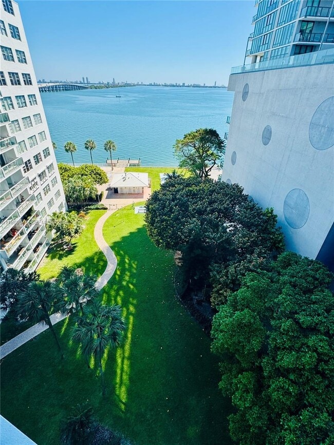 Building Photo - 3301 NE 5th Ave