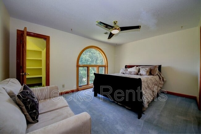 Building Photo - 30 Bridlewood Rd