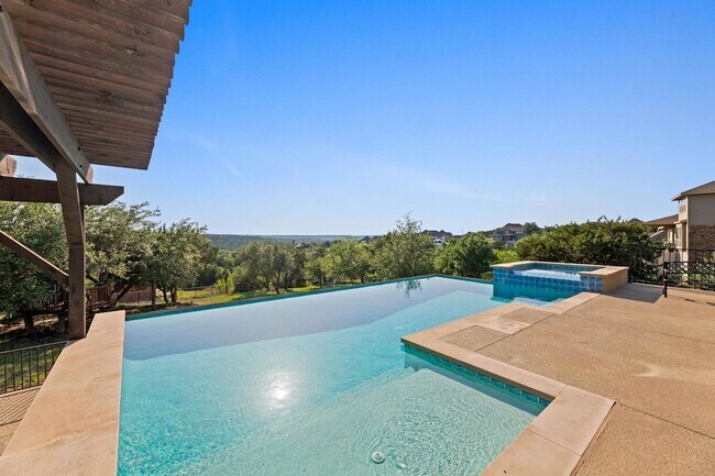 Building Photo - 4700 Topacio Dr