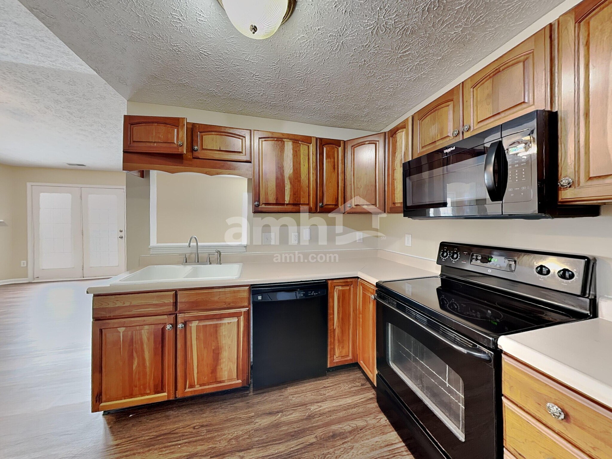 Building Photo - 1484 Persimmon Cir