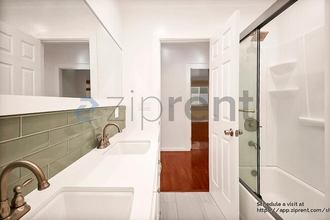 Building Photo - 2122 N Beverly Glen Blvd