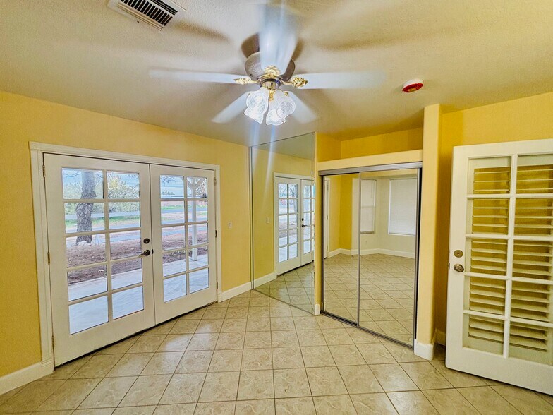 Building Photo - 41024 16th St W