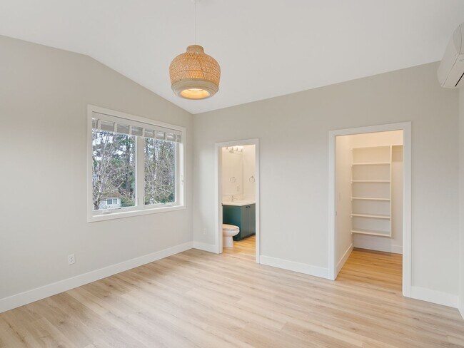 Building Photo - 3bed/2.5 Bath Duplex Unit New Construction in Woodstock Neighborhood