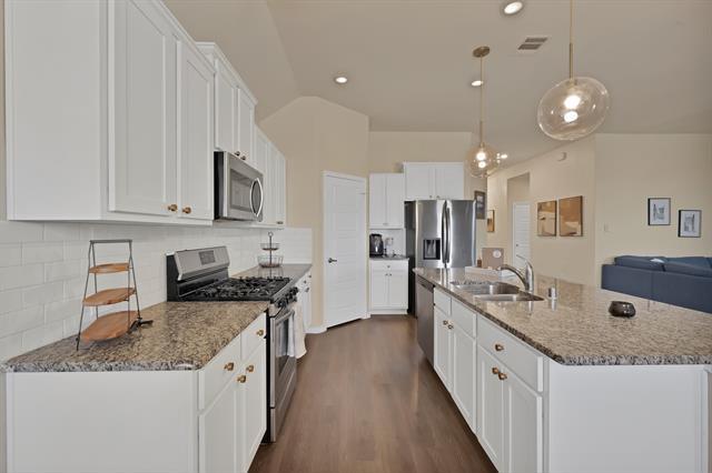 Building Photo - 2345 Rosaline Dr