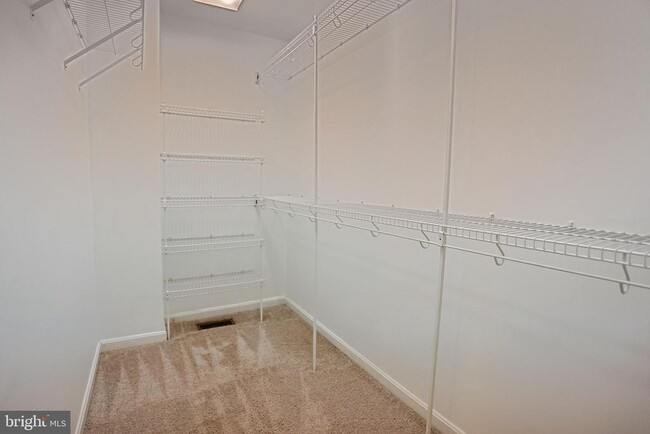 Building Photo - 3641 Bracknell Dr