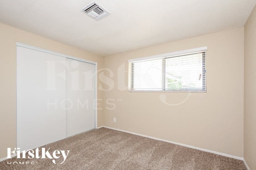 Building Photo - 3826 W Griswold Rd