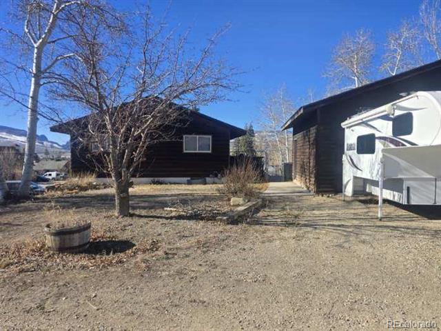 Building Photo - 613 Central Ave