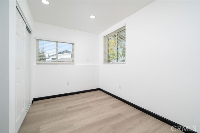 Building Photo - 14255 Long View Dr