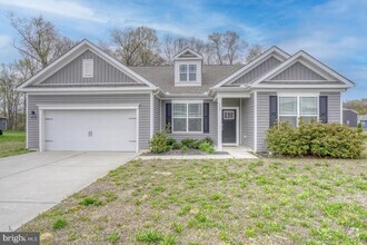 Building Photo - 183 Clear Stream Dr