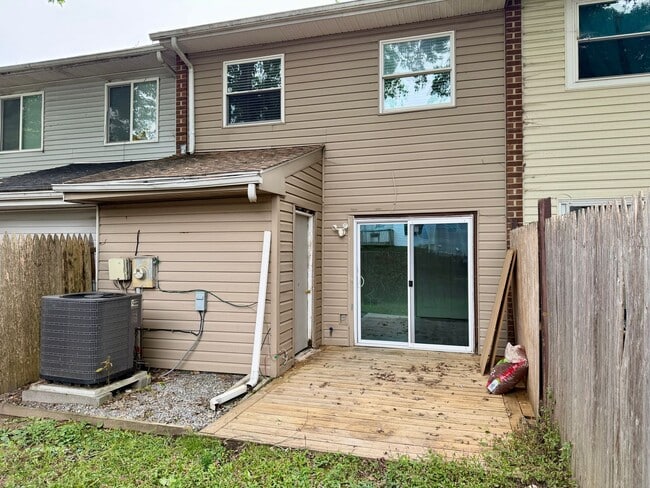 Building Photo - Move in Ready Home Now Available!