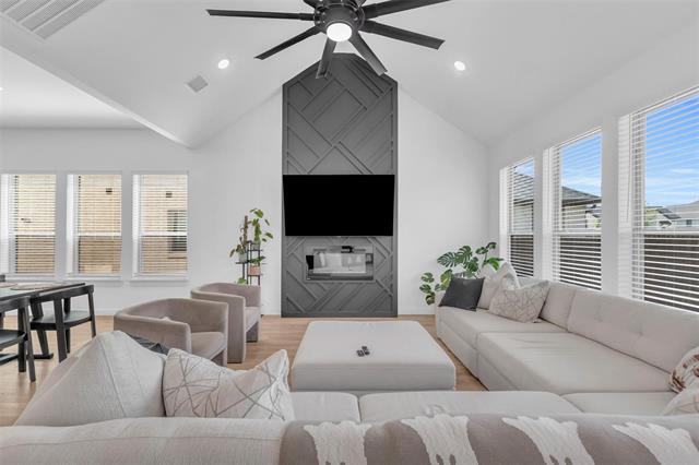 Building Photo - 2428 Mankato Dr