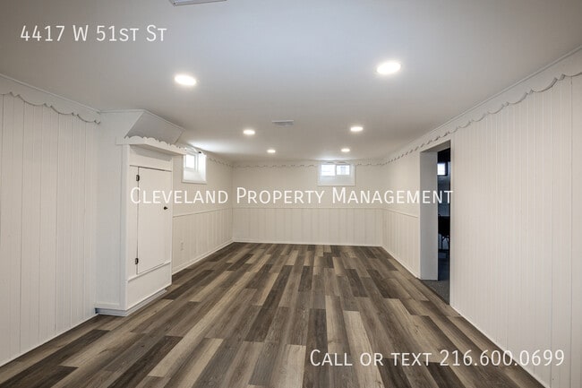 Building Photo - 4417 W 51st St