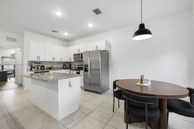 Building Photo - 13353 SW 250th Terrace
