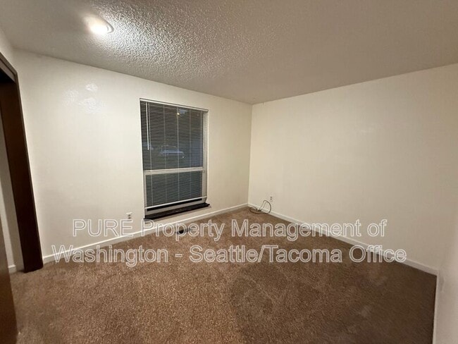Building Photo - 4211 201st St Ct E