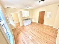 Building Photo - 135 W Main St