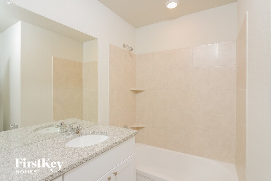 Building Photo - 1810 Morse Way