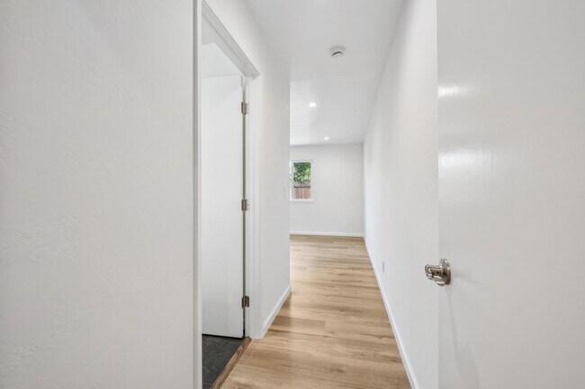 Building Photo - 700 Gull Ave