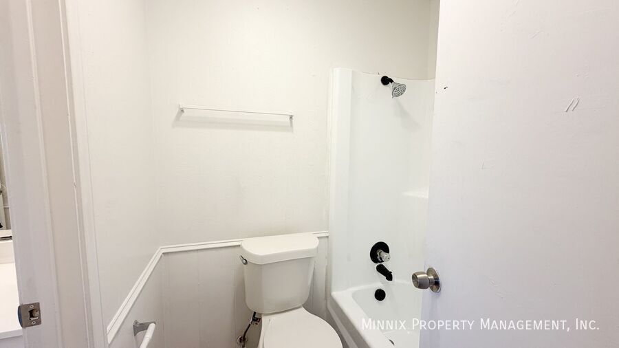 Building Photo - 2101 51st St