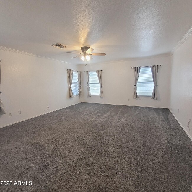 Building Photo - 2210 E Paraiso Dr