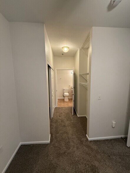 Building Photo - 2896 W Riverwalk Cir