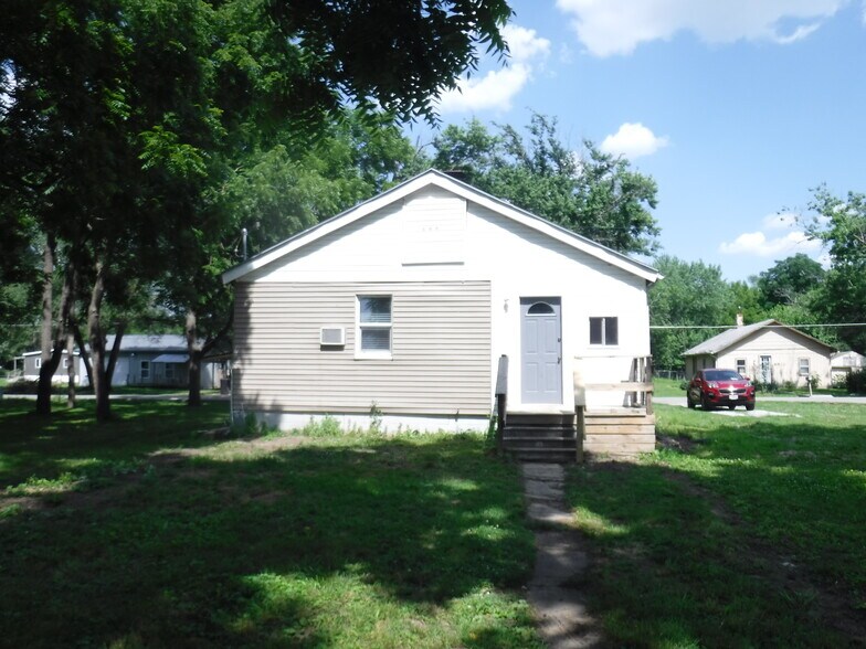 Building Photo - 6510 Lake Ave