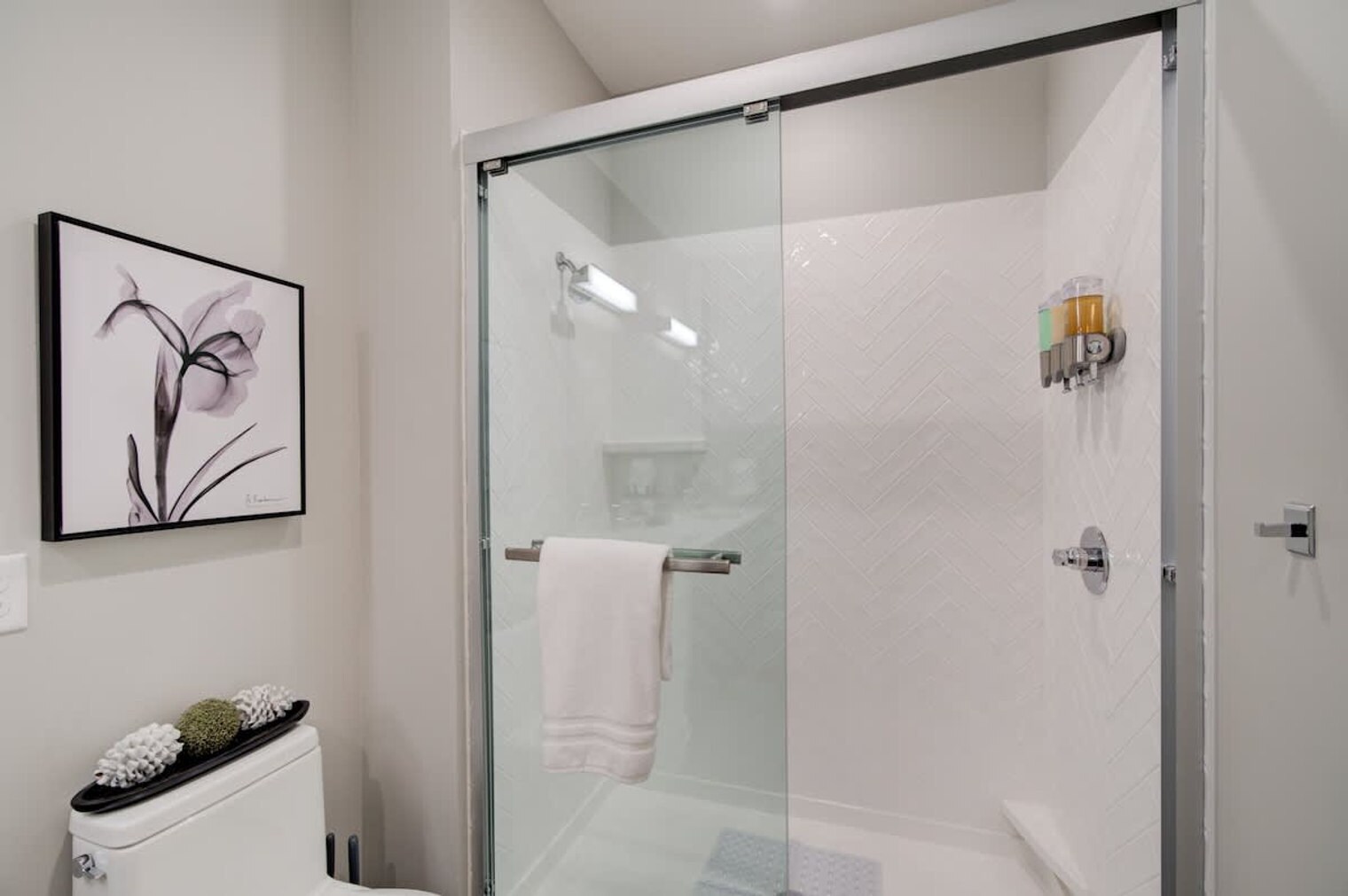 Building Photo - 110 W Beall St