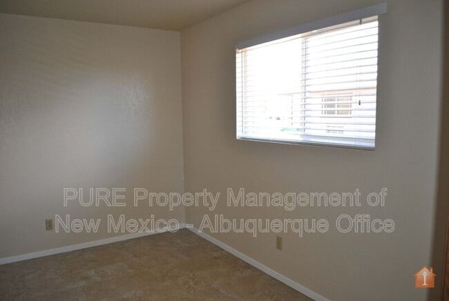 Building Photo - 1707 E 23rd St
