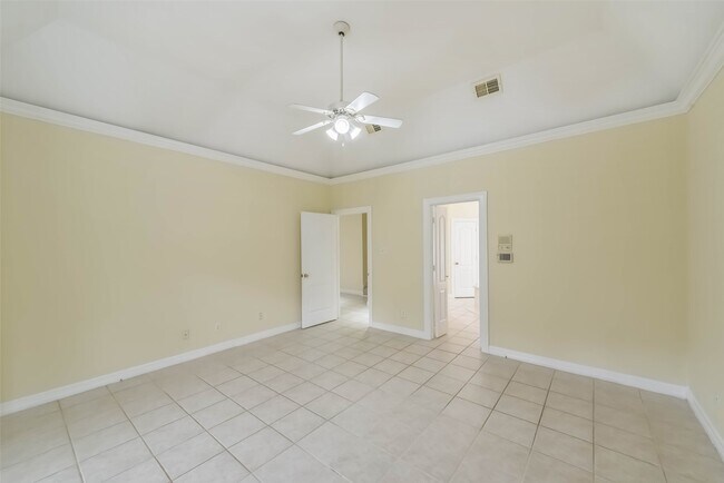 Building Photo - 1706 Galleon Oaks Dr