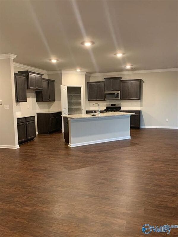 Building Photo - 128 Oak Fletcher Dr