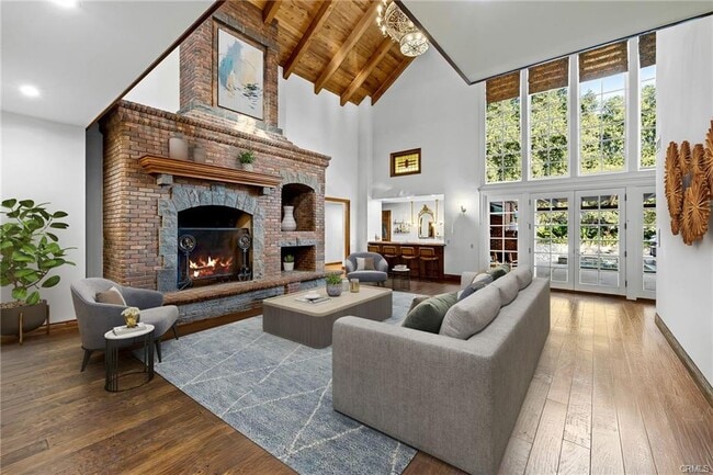 Building Photo - 533 Sierra Madre Ave