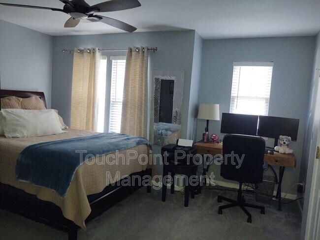 Building Photo - 3043 Uxbridge Woods Ct